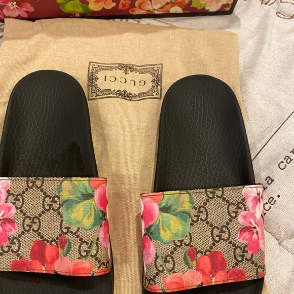 Gucci slides